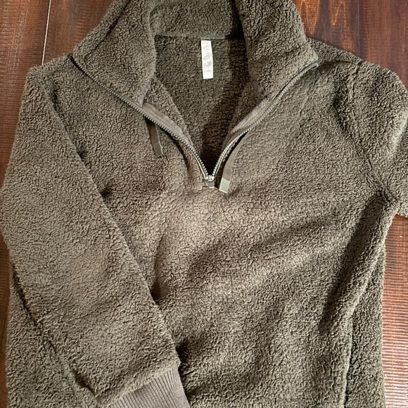Athleta women’s 1/4 zip fleece - Picture 4 of 8